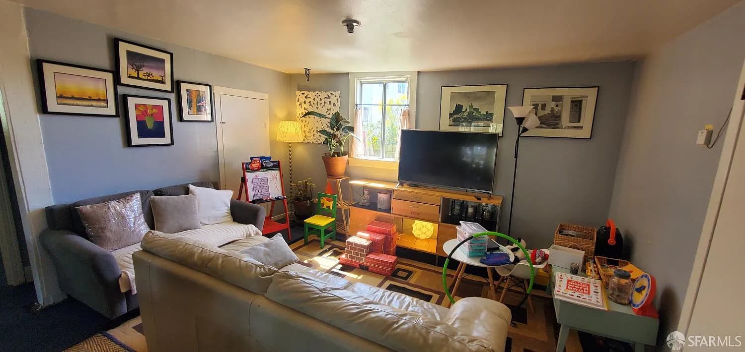 Empty bedroom before staging